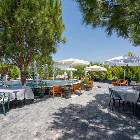 בית חווה Simlarda Country Club *