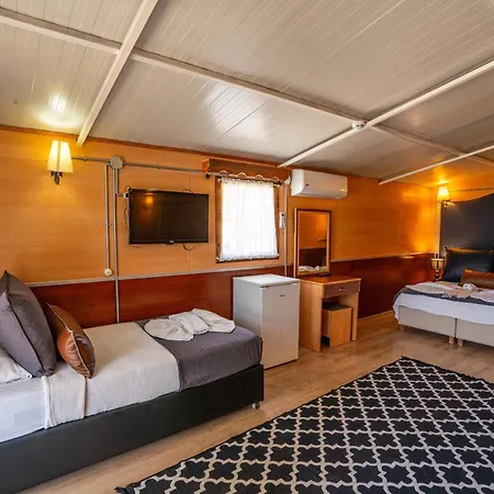 Farm stay Simlarda Country Club *