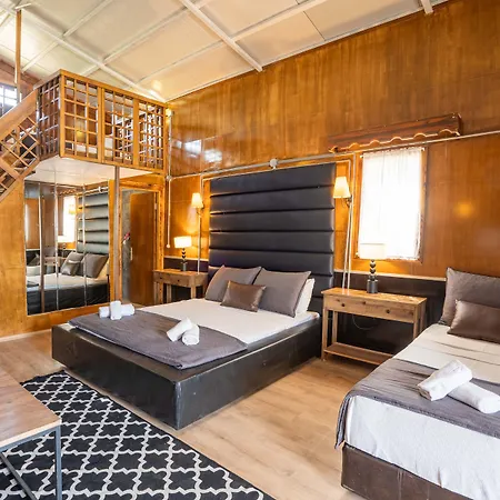 Simlarda Aquapark בית חווה