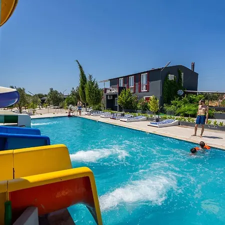 Simlarda Aquapark ファームステイ